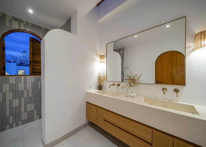 Casas Romantic In Bingin
